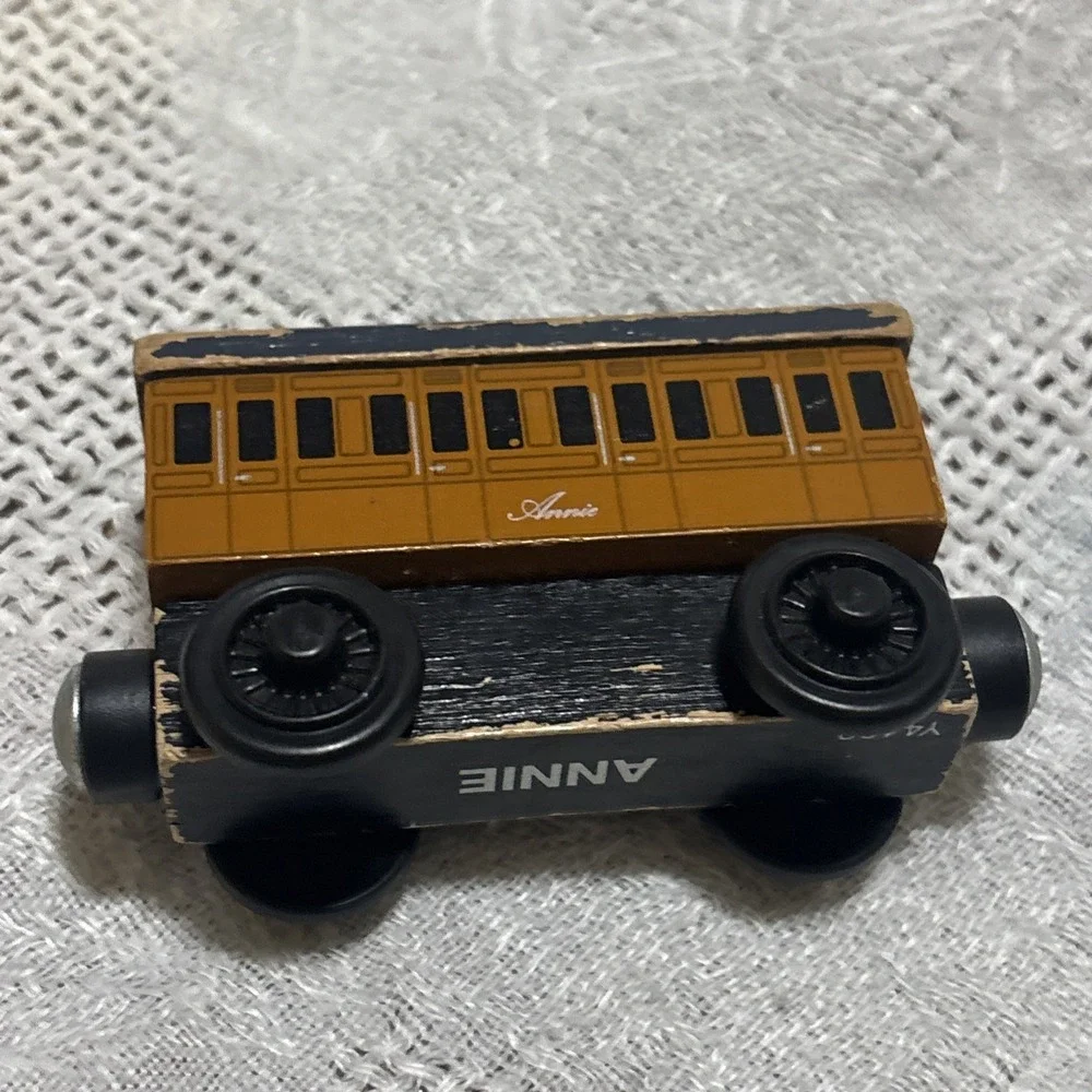 Thomas The Train Annie Passenger Coach Car Wooden Railway Friends 2012